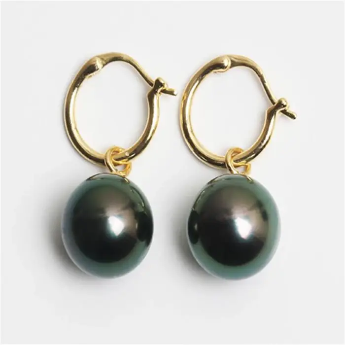 Boucle d'oreille en perles de coquillage de mer du sud noires de Tahiti
