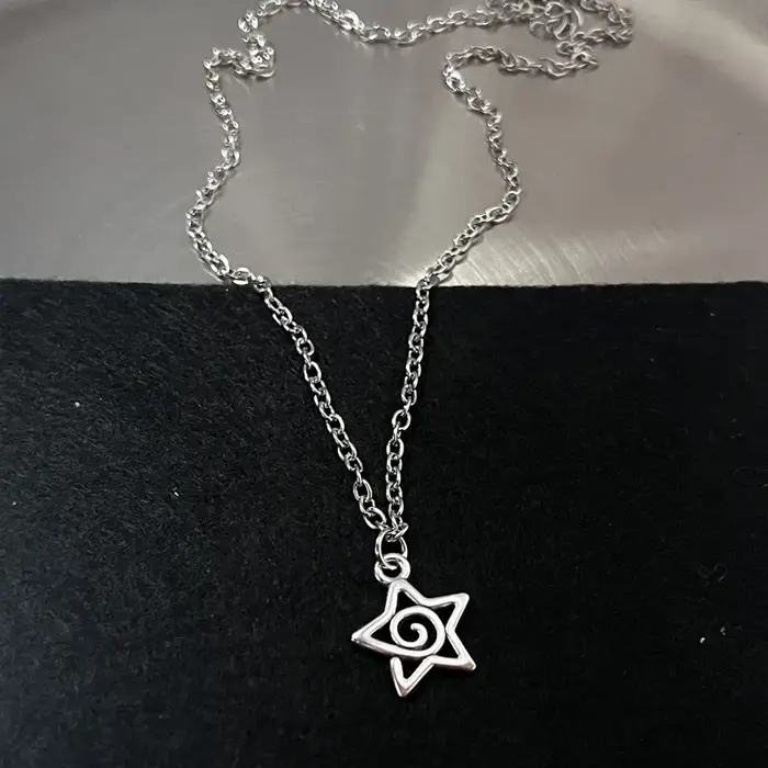 Y2K Flail – collier avec pendentif en forme de cœur et de dents pour femmes et hommes