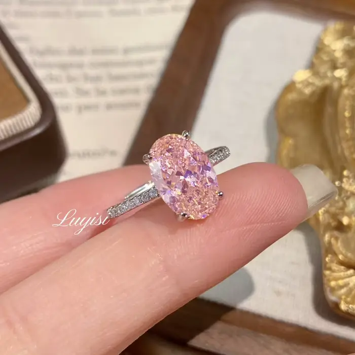 Bague de fiançailles en cristal rose ronde