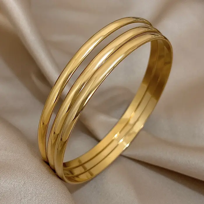 Bracelet en acier inoxydable plaqué or brillant 18 carats pour femmes