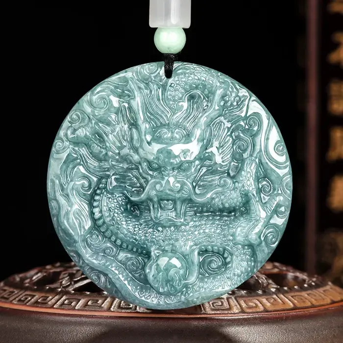 Pendentif en jade de qualité A sculpté à la main pour homme et femme, style ethnique, bijou hypoallergénique pour occasions spéciales