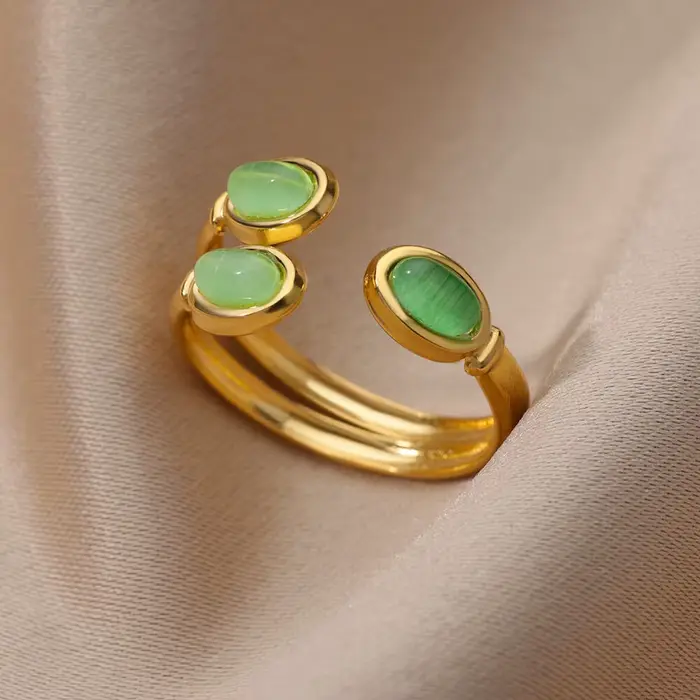 Bague en pierre verte pour femmes