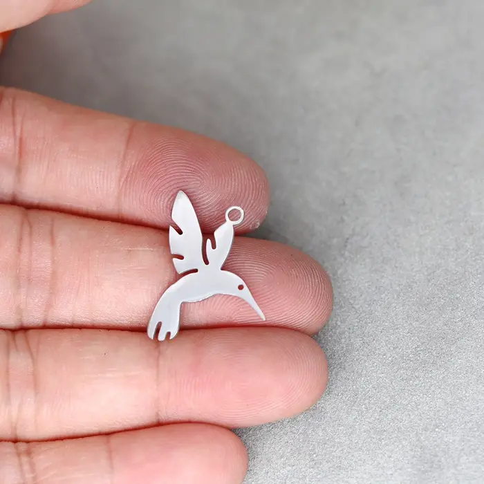 Pendentif colibri en acier inoxydable pour femme