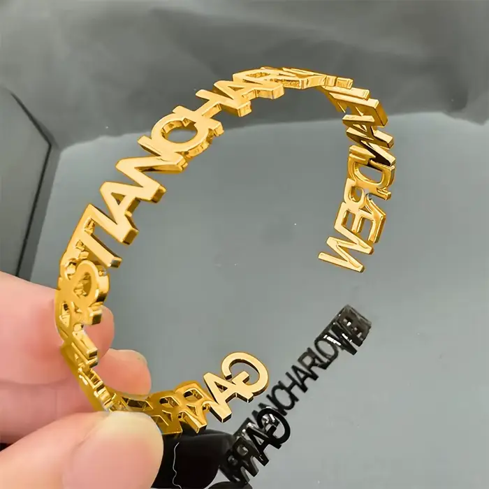 Bracelet personnalisé avec nom, bracelet en acier inoxydable personnalisé, bracelet ouvert en or 18 carats pour femme, cadeau pour la fête des mères