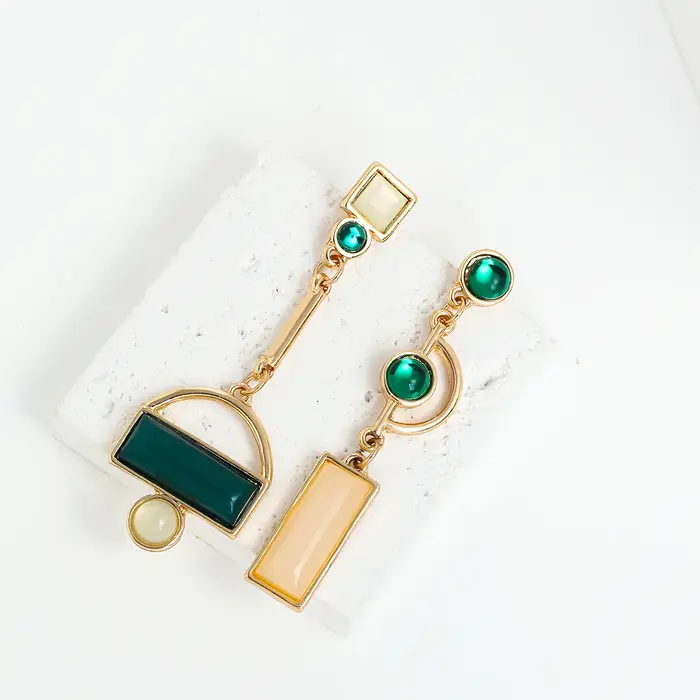 Boucles d'oreilles AENSOA en métal avec motifs de plantes ornementaux et strass pour femmes mode et élégance occassions spéciales