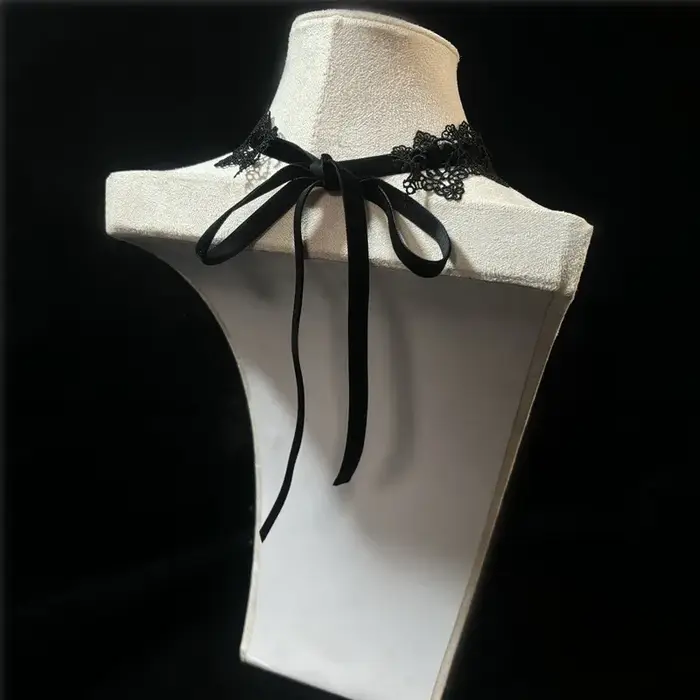 Nouveau Collier Sexy en Dentelle Florale 2026 pour Femme