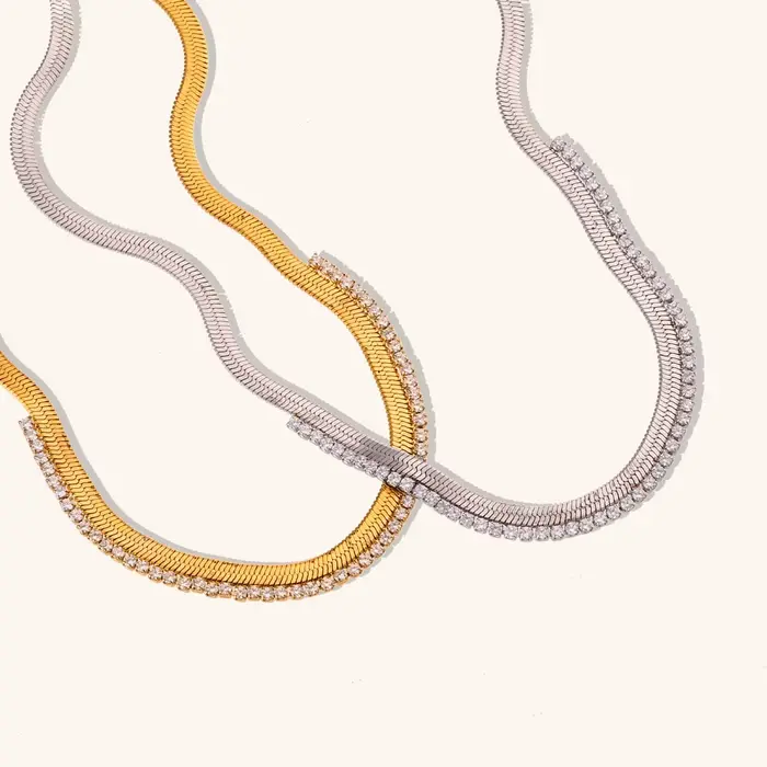 La.Muses-Collier en arête de poisson avec biscuits transparents pour femme, bijoux en acier inoxydable pour le cou, salle plate, JOTransparent