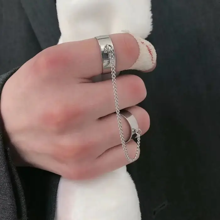 Bague croisée connectée en chaîne rétro