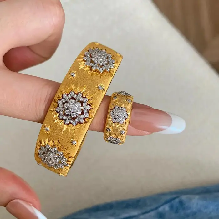 Art rétro Floral luxe anneaux kaléidoscope incrustation diamant fleurs anneau mode lumière