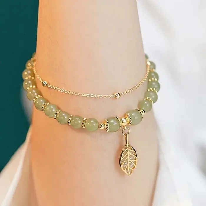 Bracelet en jade vert style chinois pour femmes avec motifs feuilles dorées cadeau pour occasions spéciales femmes