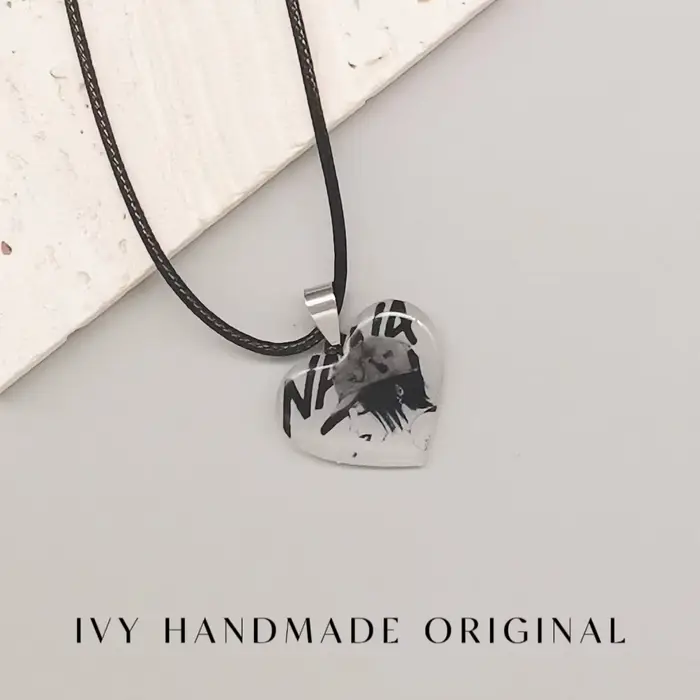 Collier Pendentif Cœur Acrylique NANA Accessoires en Résine Personnalisés pour Femmes Occasions Spéciales Anime Breloques Cadeaux Filles Amis