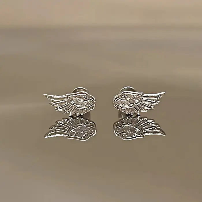 Boucles d'oreilles en alliage de zinc doré style mode avec croix et ailes d'ange pour femmes occasions spéciales élégantes à offrir