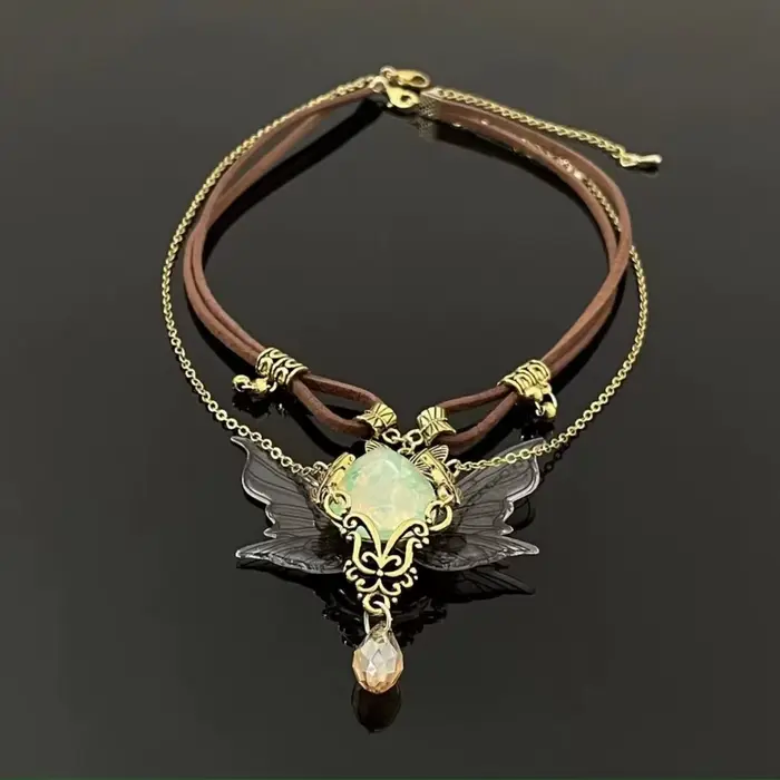 Collier vintage avec pendentif ailes en strass, bijou de cou en cristal, ras-de-cou papillon superposable, chaîne de clavicule double couche élégante