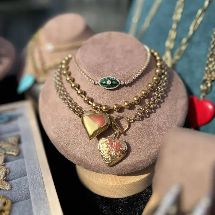 Collier pendentif coeur doré gothique pour femme