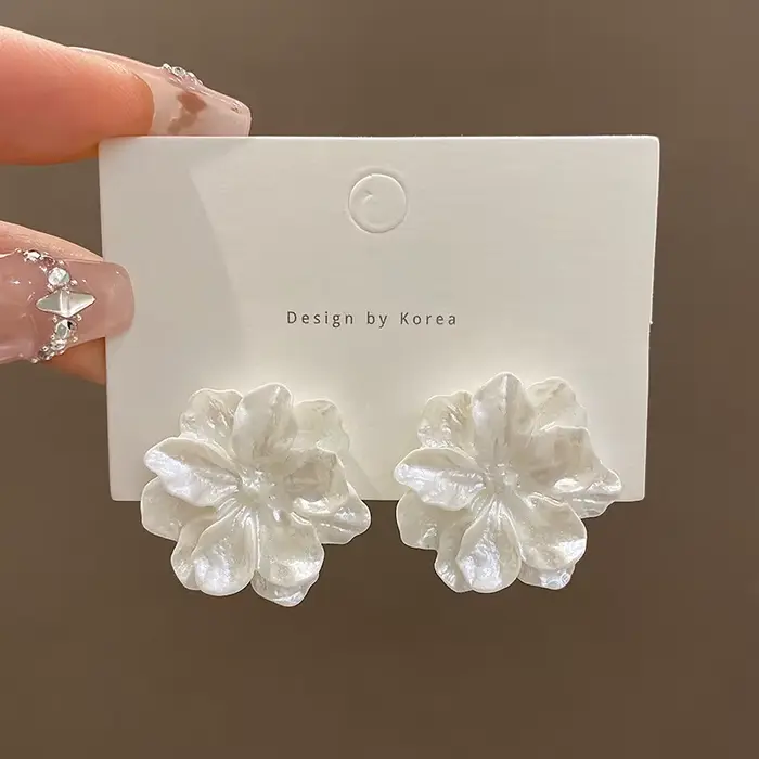 Grande fleur de camélia blanche, boucle d'oreille Simple et exagérée en résine, bijoux d'oreille pour mariage, meilleur ami, cadeau de noël