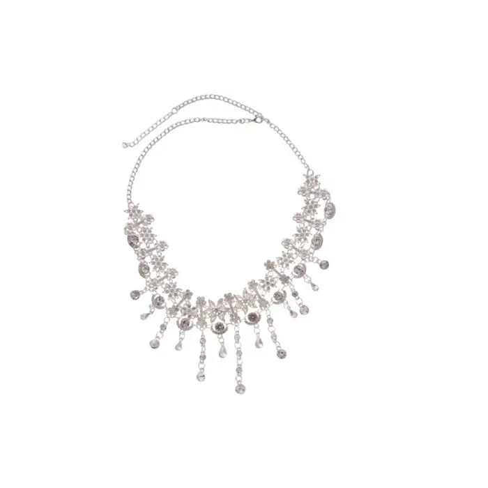 Collier ajouré orné de diamants avec pampilles