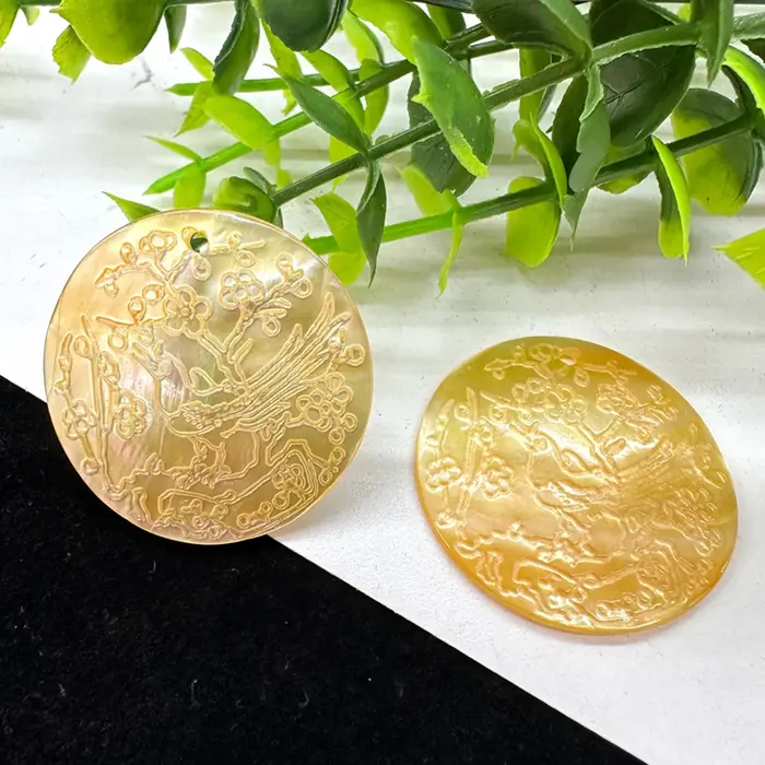 Pendentif rond en coquille de nacre jaune sculpté, 30mm, pour la fabrication de bijoux, accessoire d