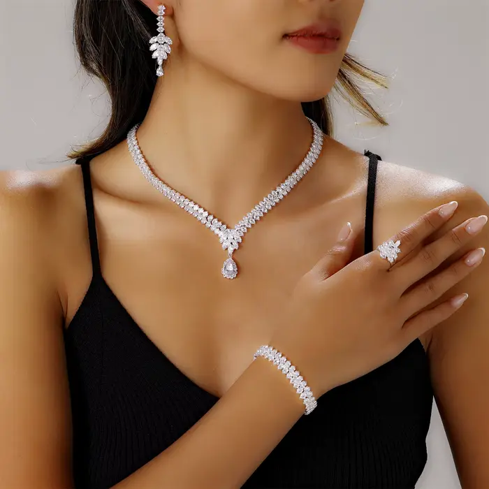 Nouvel ensemble de colliers en zircon pour mariées