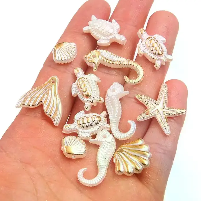 30 bracelets de perles de la série Marine, accessoires inspirés de l'océan avec coquillages en résine, conques, hippocampes, idéaux pour les sorties à la plage