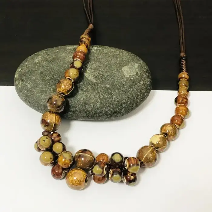 Collier de perles en céramique bohème fait à la main - Perles réglables