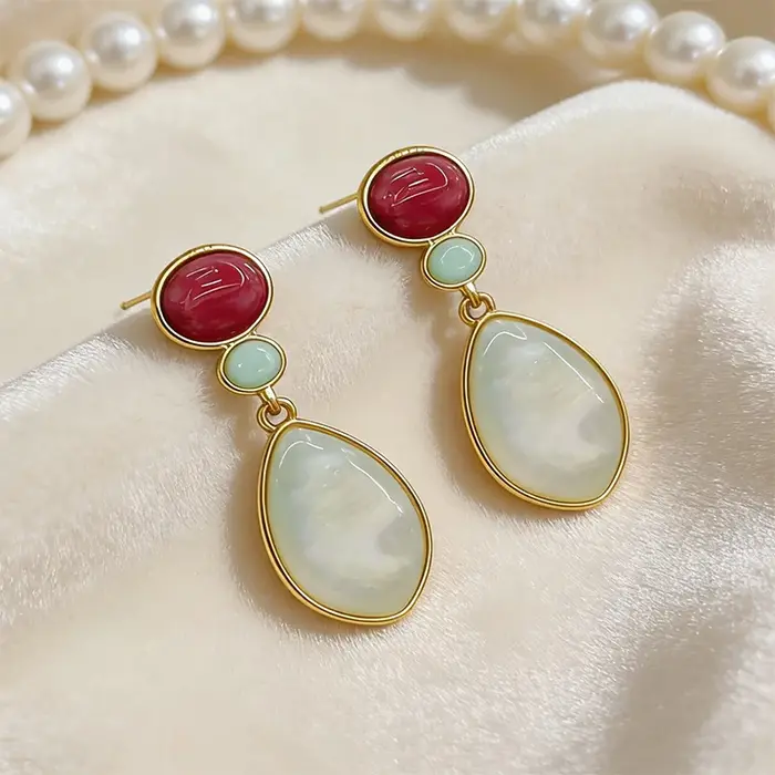 Boucles d'oreilles pendantes vintage au nouveau design