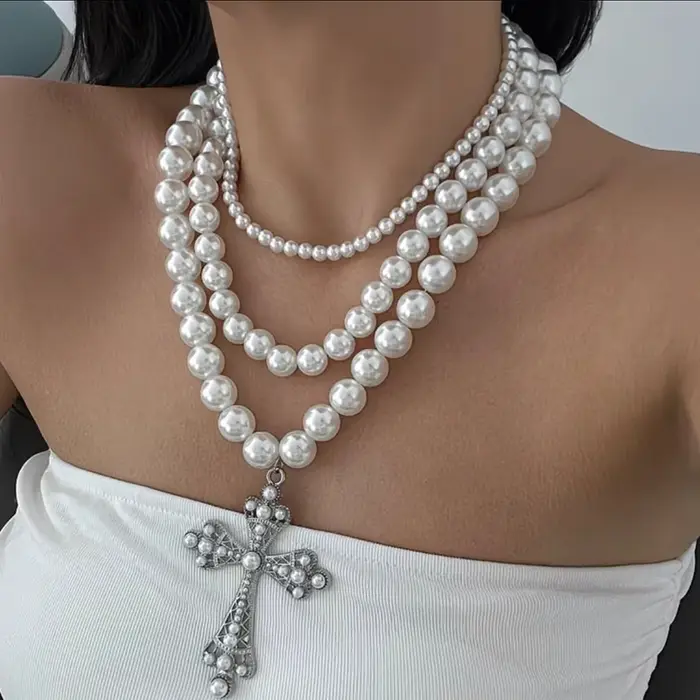 Collier pendentif croix gothique en perles pour femmes et filles