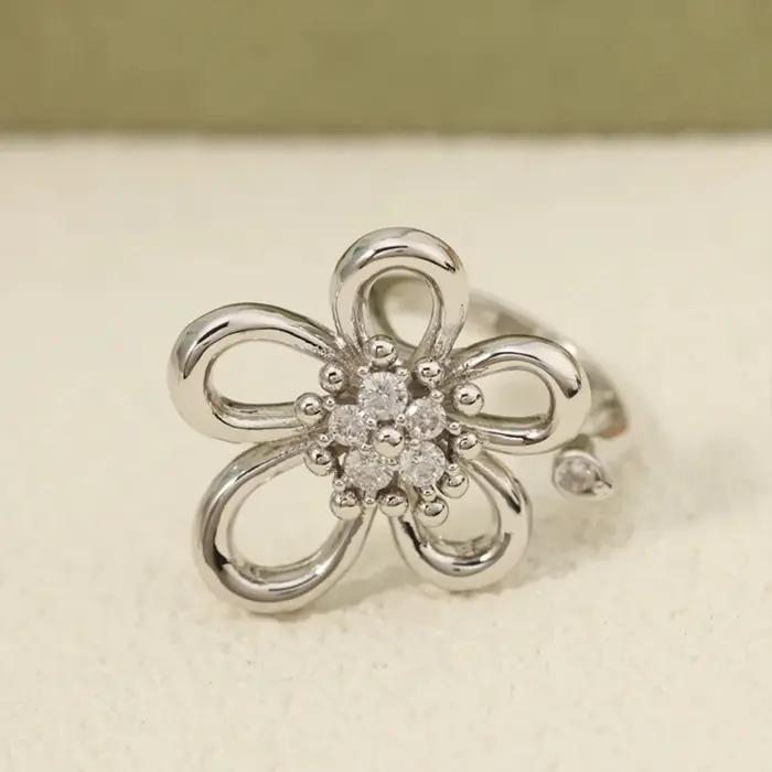 Bague Fleur en Zircon pour Femme