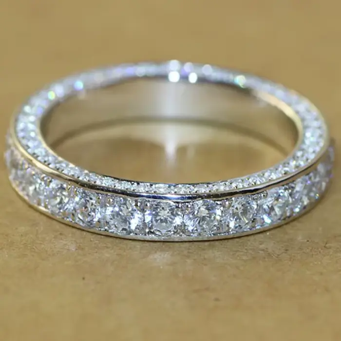 Alliance de mariage pour femme, bague luxueuse sertie d'une rangée de pierres CZ, bijoux brillants, 