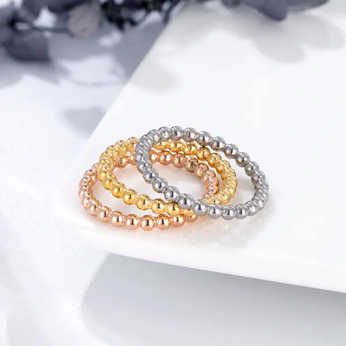 Bague trois en un en forme de chaîne de perles