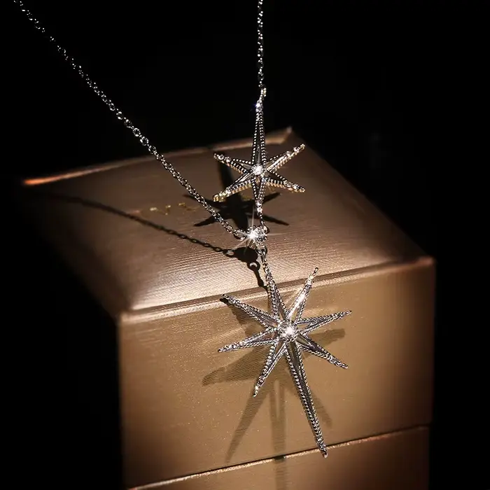Collier pendentif étoile à 6 branches