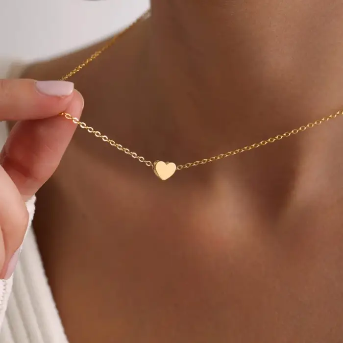 Collier coeur plaqué or acier inoxydable pour femme occasion speciale elegant cadeau amie mère sœur épouse