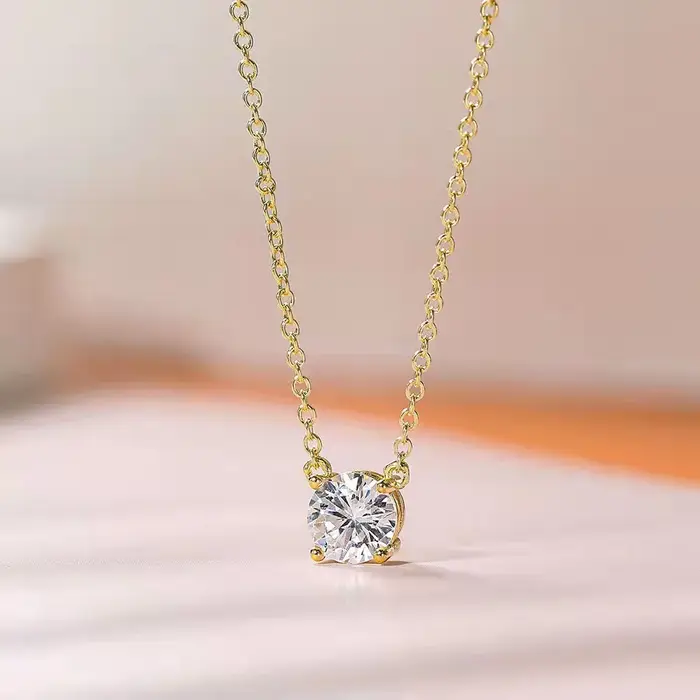 Collier pendentif pour femme en or plaqué 18 carats avec diamant simulé de 2