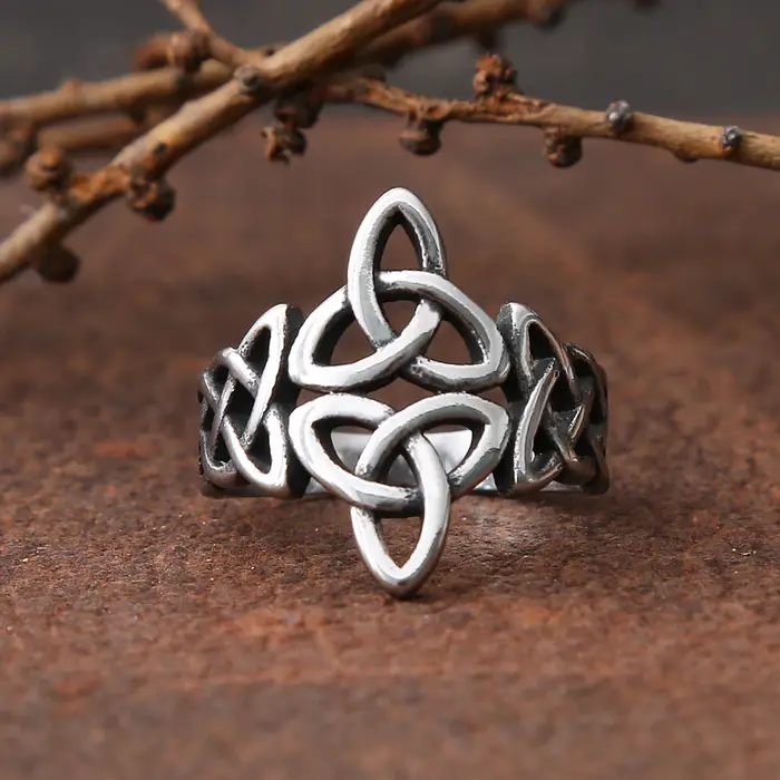 Triquetra celtique noeud anneau acier couleur nordique