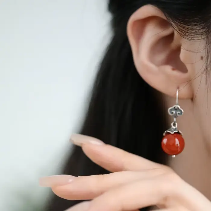 Boucles d'oreilles en argent sterling 925 serties de pierres rouges pour femmes style rétro ethnique nuage occasionnel cadeau d'anniversaire