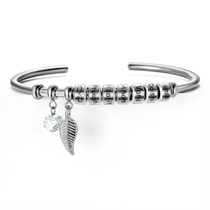 Bracelet avec noms personnalisés pour femmes