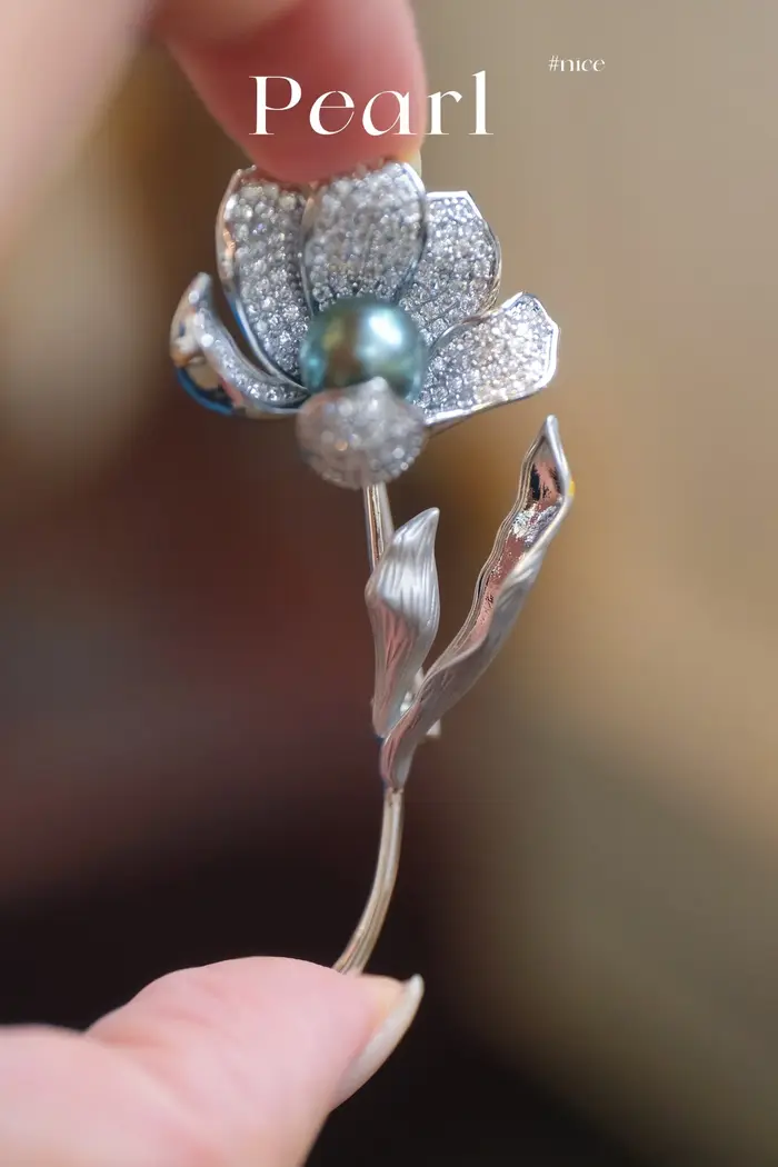 Broche en perles noires de Tahiti naturelles, corsage élégant haut de gamme, cadeau de bijoux de luxe pour femmes occasions spéciales