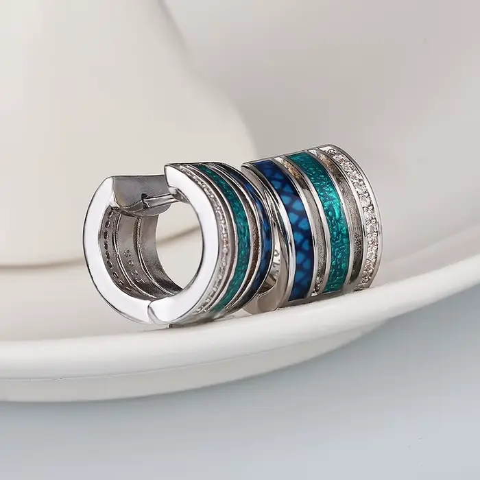 Boucles d'Oreilles Géométriques à Trois Rangées pour Femme