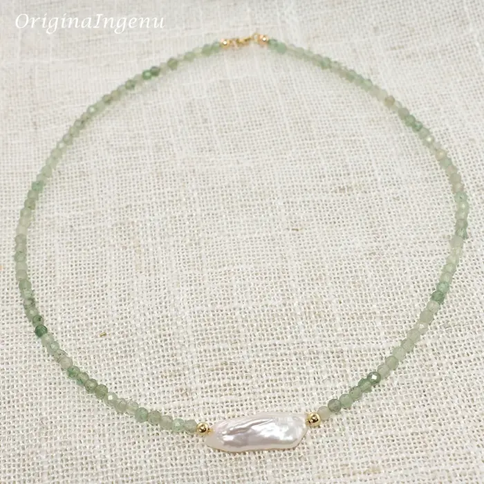 Collier émeraude Boho en or 14 carats avec perle baroque personnalisée pour femmes occasions spéciales