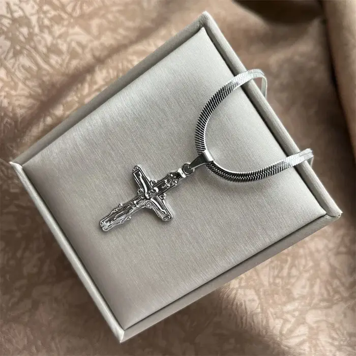 Collier croix de jésus chrétien pour femmes et hommes, chaînes en acier inoxydable, ras du cou, pend
