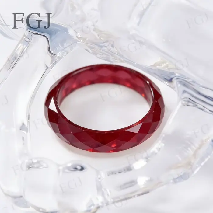 Bague de pouce en moissanite et rubis, bande simple avec chaîne gratuite |   Certifié GRA |   Cadeau