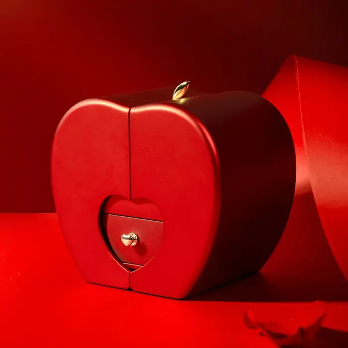 Collier pendentif avec boîte-cadeau Apple pour femme