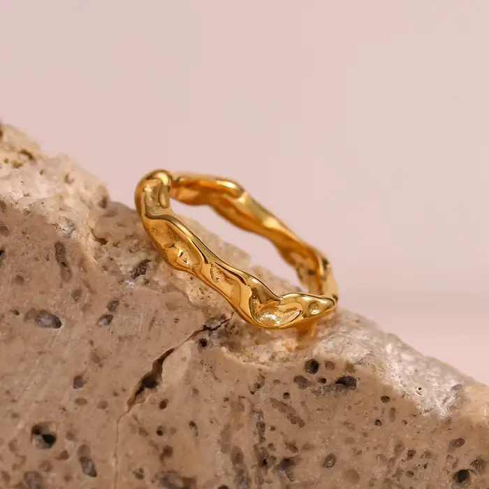 Coulée vague d'eau irrégulière martelée plaqué or Index bagues pour femme minimaliste bases en acier inoxydable anneaux bijoux
