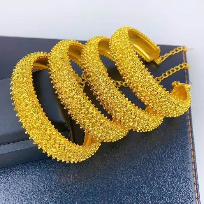 Bracelets de manchette en or pour femmes style bohème ajustement facile bijoux indiens pour mariages et cérémonies