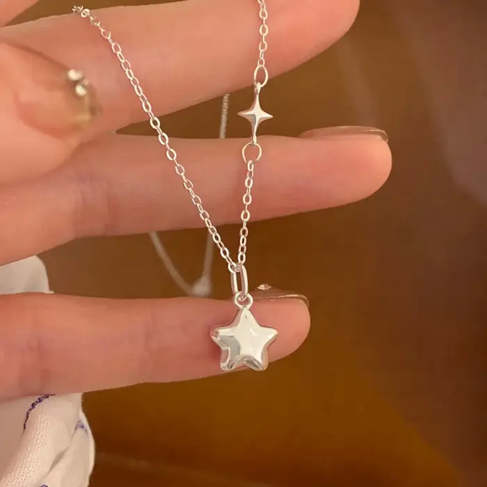Collier ras du cou hypoallergénique en argent plaqué 925 avec pendentif géométrique simple