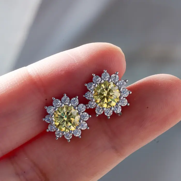 Boucles d'oreilles rondes en argent S925 avec moissanite jaune citron