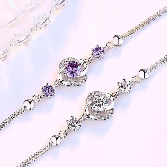 Bracelet en argent Sterling 925 avec trèfle à quatre feuilles et pierres de zirconium blanc pour femmes pour occasions spéciales et cadeaux romantiques