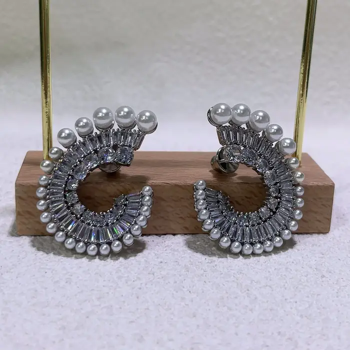 Boucles d'oreilles en perles pour femmes, breloques à la mode, bijoux de mariage, cadeaux fins pour 