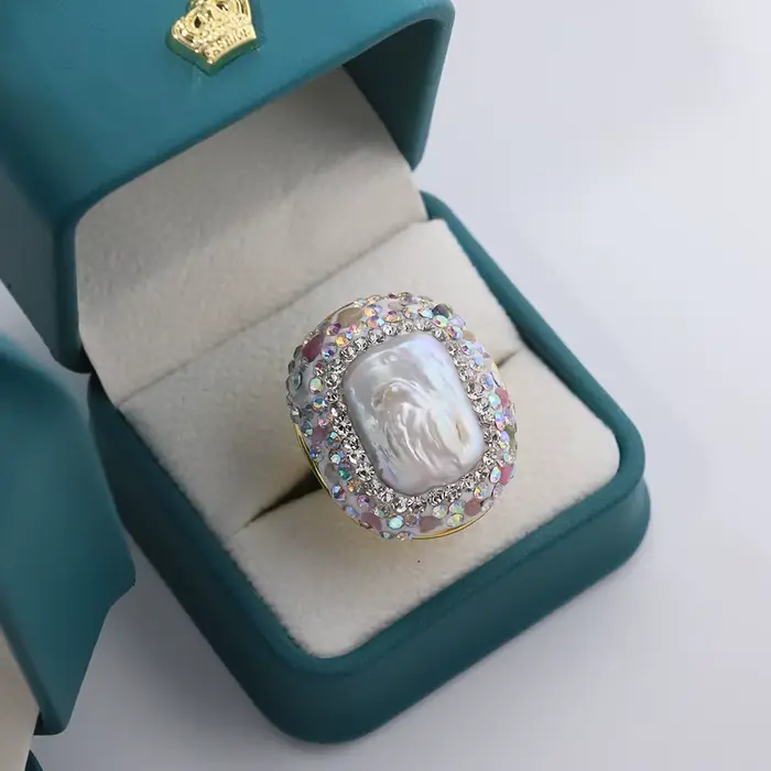 Bague tourmaline incrustée de perles baroques pour femmes mode personnalisée élégance luxe et personnalité banquets occasions spéciales
