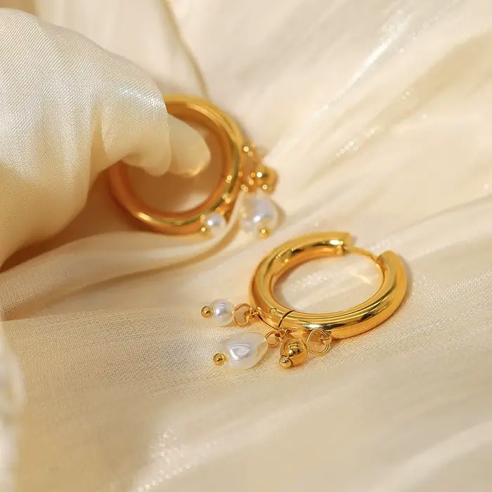 YACHAN Baroque Pearl acier inoxydable Hoop boucles d'oreilles pour femmes chic huggie boucles d'oreilles 18k plaqué or jaune bijoux