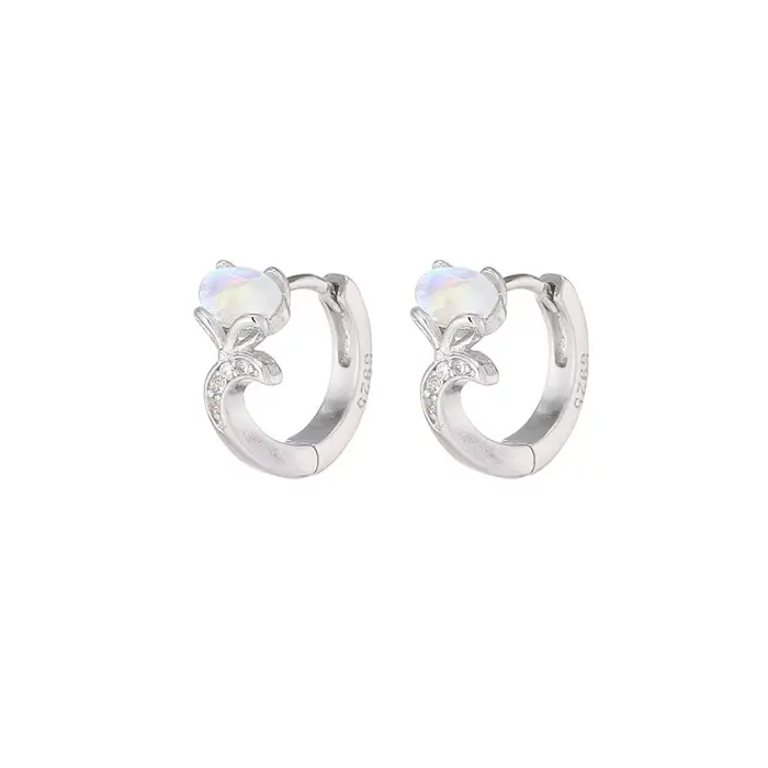 Boucle d'oreille en argent sterling 925, motif renard, petite taille, tendance, nouveau style 2026, élégante, raffinée, sophistiquée, accessoire d'oreille pour femmes